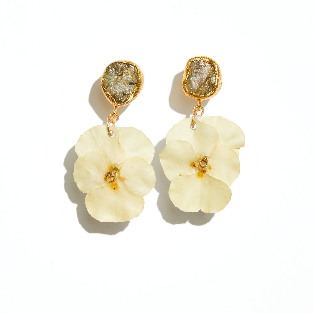 Botanicals White Pansy Gemstone